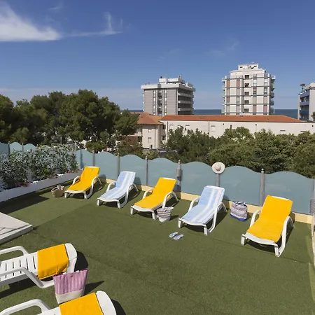 Hotel Cannes - In Pieno Centro 3*