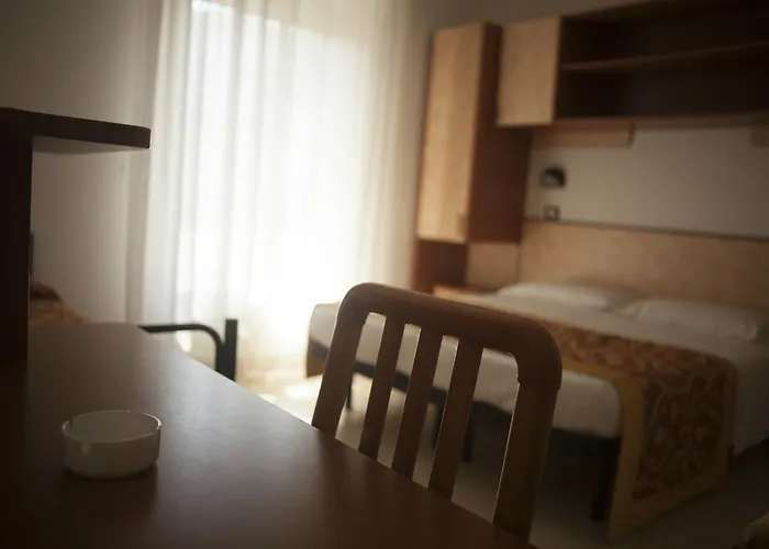 Hotel Cannes - In Pieno Centro Riccione