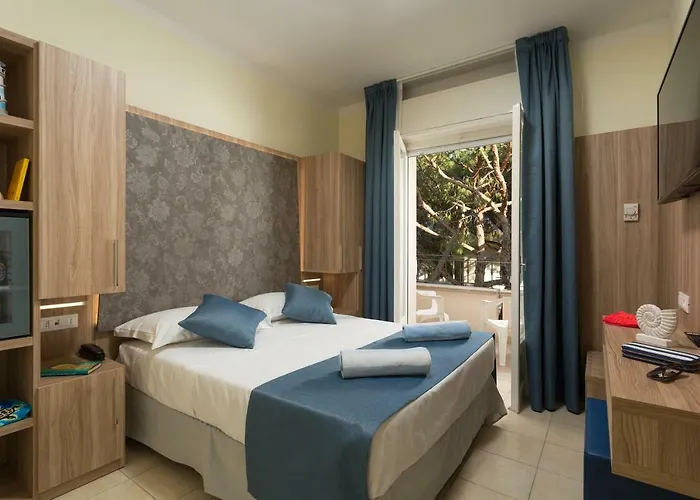Ξενοδοχείο Cannes - In Pieno Centro Ριτσιόνε