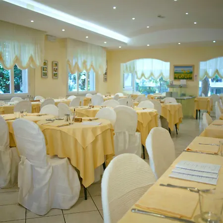 Hotell Cannes - In Pieno Centro