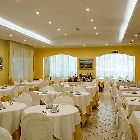 Cannes - In Pieno Centro Riccione