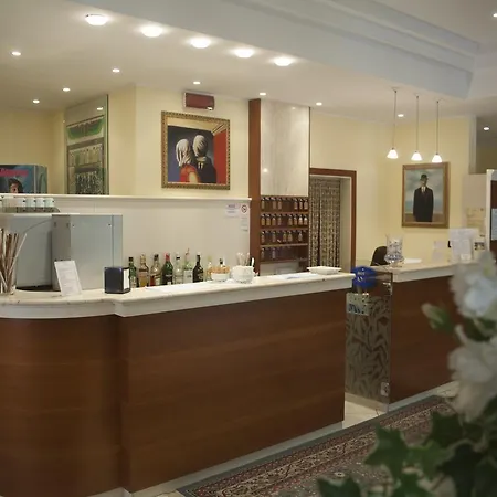 Cannes - In Pieno Centro 3* Riccione