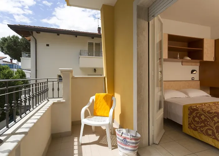 Hotel Cannes - In Pieno Centro 3*